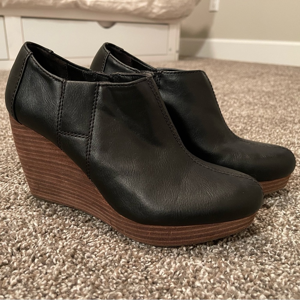 Dr. Scholl's Black Ankle Boots with Brown Wedge